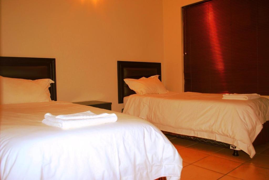 Palm Valley Inn And Day Spa Hartbeespoort Exteriér fotografie