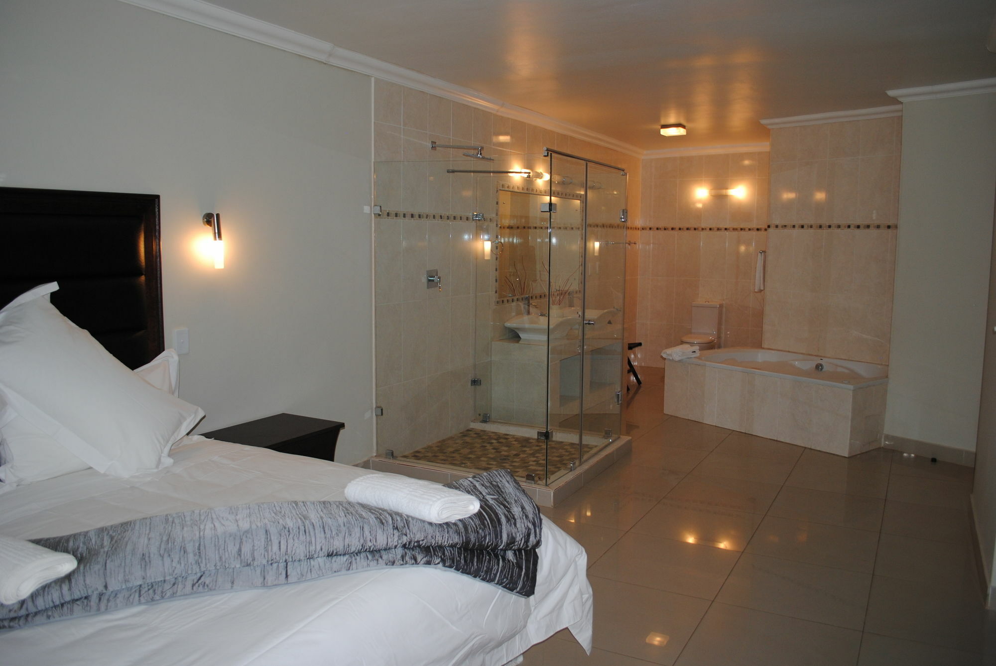 Palm Valley Inn And Day Spa Hartbeespoort Exteriér fotografie