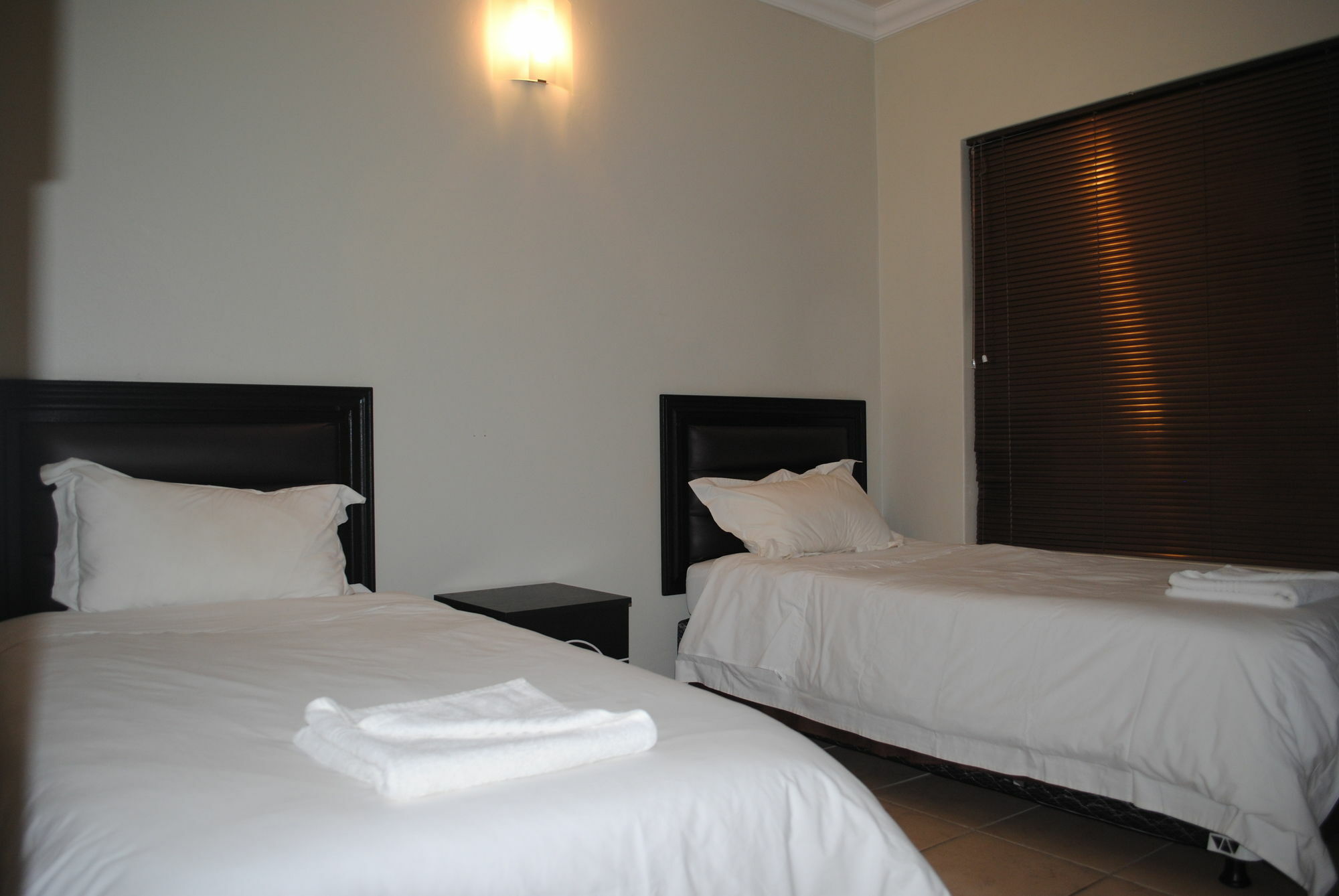 Palm Valley Inn And Day Spa Hartbeespoort Exteriér fotografie